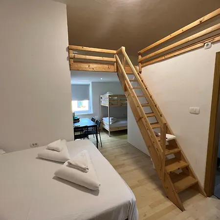 Lemonwood House Postojna