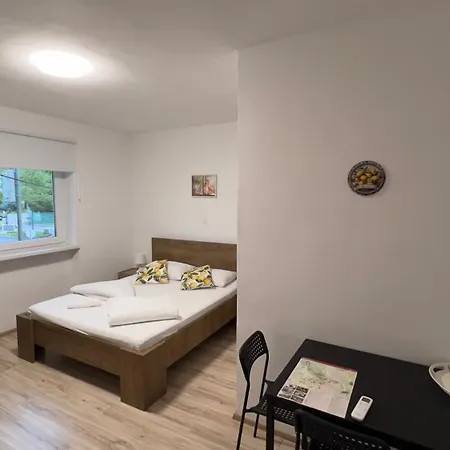 Lemonwood House Guest house Postojna