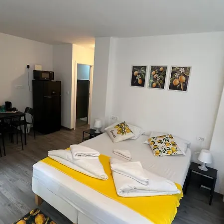 Lemonwood House 3*