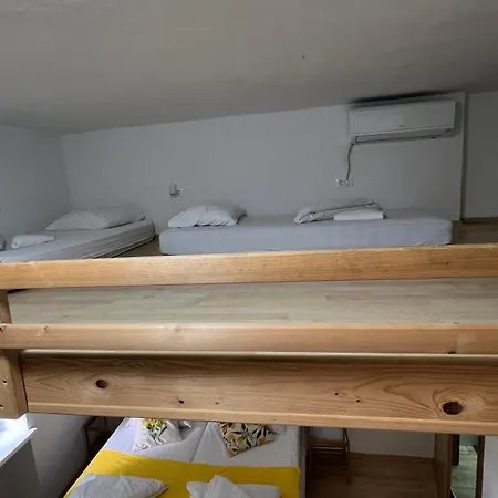 Lemonwood House Guest house 3*