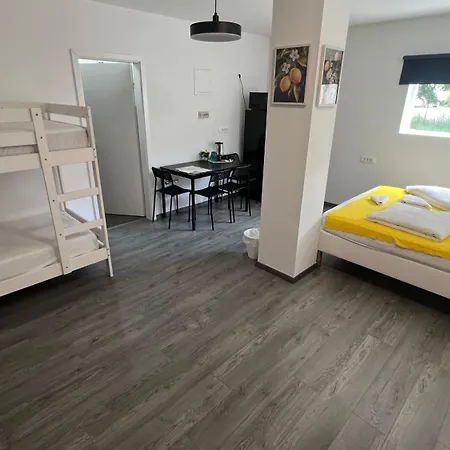 Lemonwood House Guest house 3*