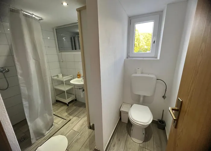 Lemonwood House 게스트하우스 포스토이나