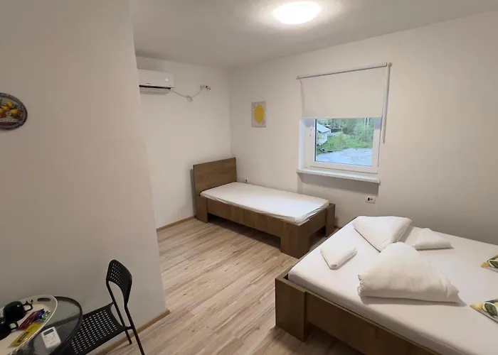 ゲストハウス Lemonwood House