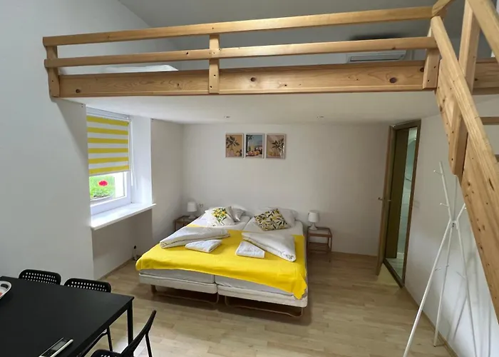 Lemonwood House 게스트하우스 포스토이나