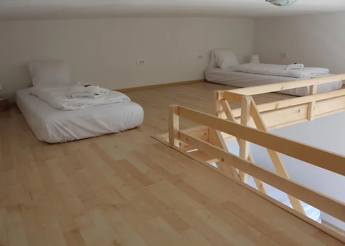 ゲストハウス Lemonwood House